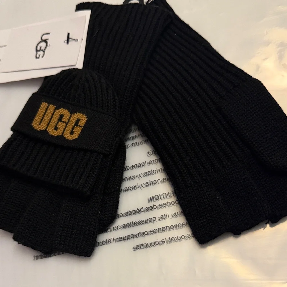 UGG Black Knit Convertible Fingerless Gloves with Tan Logo